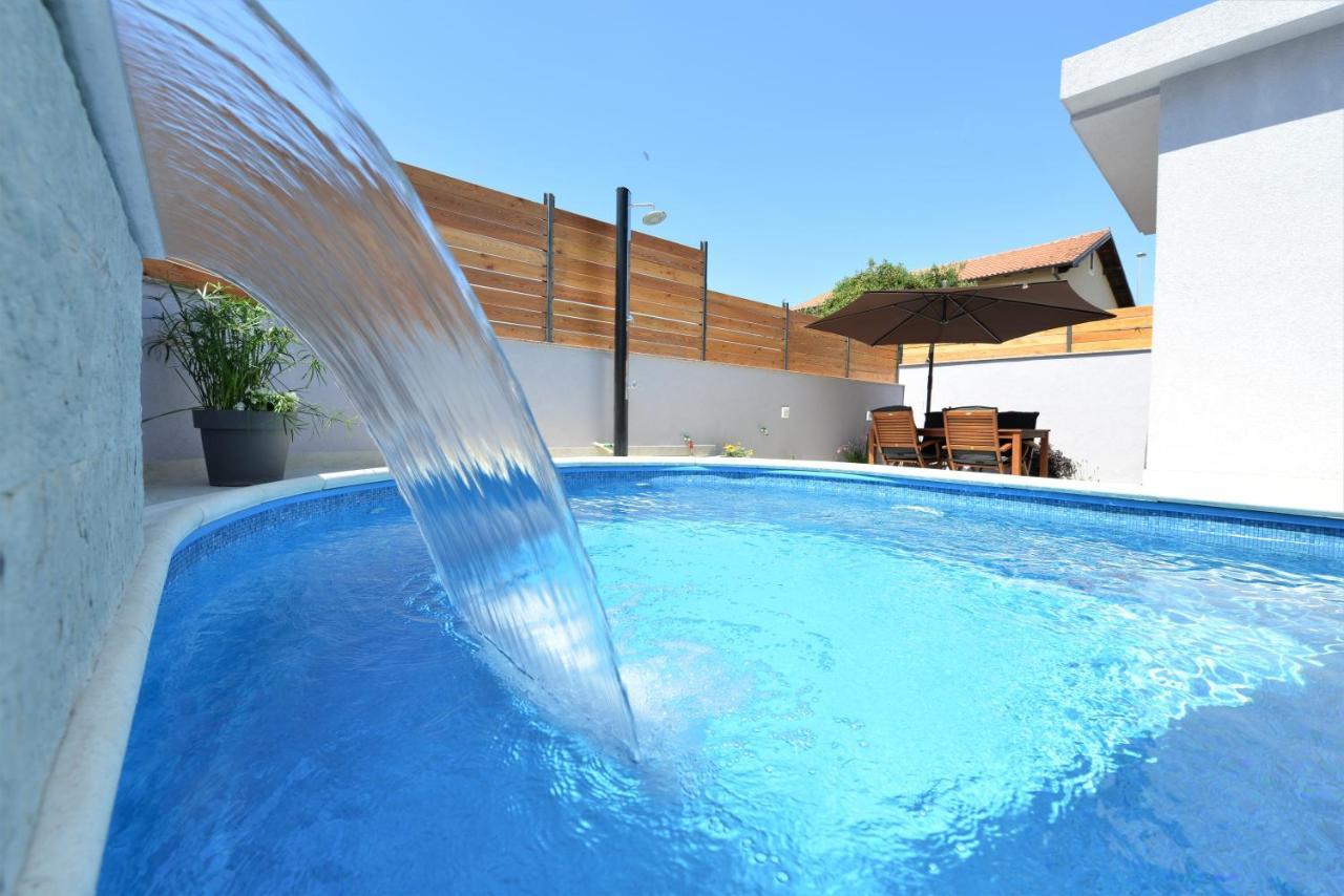 Pop Holiday House زادار المظهر الخارجي الصورة